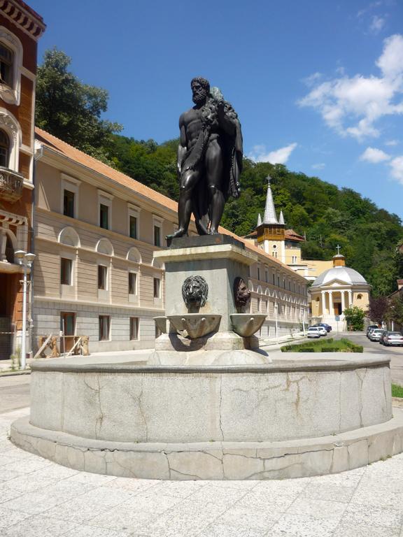 Dacia Hotel Băile Herculane Eksteriør billede